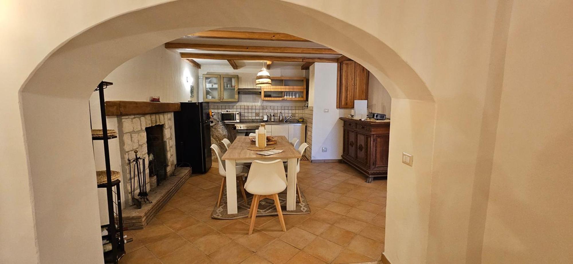 Oikos Guesthouse & Rooftop Suio Εξωτερικό φωτογραφία